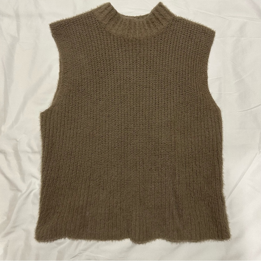 Old Navy Tan Knit Vest Size Small